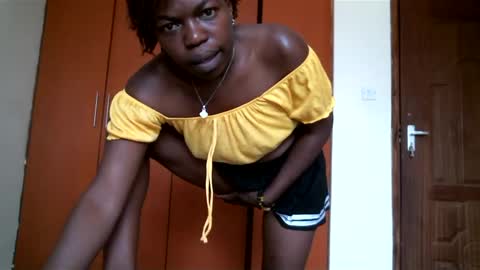 Snapshot of niceass_95 chatting on 8, 3, 2025 gabby online show from 8, 3, 2025