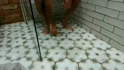 Snapshot of nicecock4u1979 chatting on 26, 10, 2025 hot builder online show from 26, 10, 2025