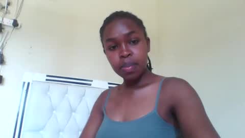 Snapshot of nicemillow chatting on 13, 12, 2024 nicemillow online show from 13, 12, 2024