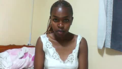 Snapshot of nicemillow chatting on 26, 2, 2025 nicemillow online show from 26, 2, 2025