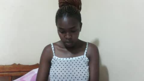Snapshot of nicemillow chatting on 7, 3, 2025 nicemillow online show from 7, 3, 2025
