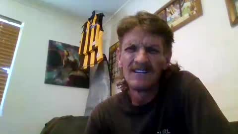 Snapshot of niceozziecockxxx chatting on 2, 2, 2025 Sexiishaine online show from 2, 2, 2025