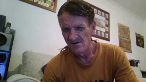 Snapshot of niceozziecockxxx chatting on 2, 3, 2025 Sexiishaine online show from 2, 3, 2025