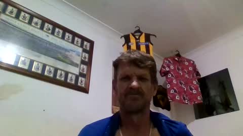 Snapshot of niceozziecockxxx chatting on 27, 11, 2025 Sexiishaine online show from 27, 11, 2025