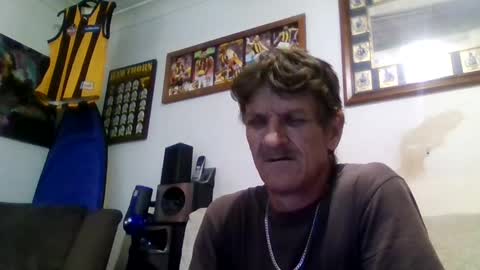 Snapshot of niceozziecockxxx chatting on 19, 12, 2025 Sexiishaine online show from 19, 12, 2025