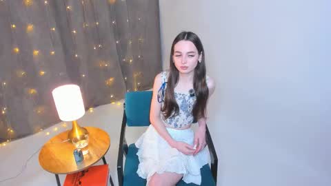 Snapshot of nichelledorris chatting on 19, 12, 2025 Nicole online show from 19, 12, 2025