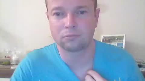 Snapshot of nick1990b chatting on 14, 10, 2025 nick1990b online show from 14, 10, 2025