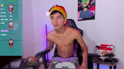 Snapshot of nick_greey chatting on 23, 12, 2024 Frank online show from 23, 12, 2024