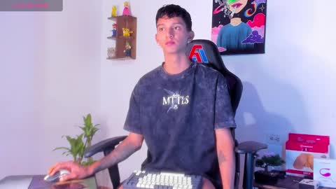 Snapshot of nick_greey chatting on 24, 1, 2025 Frank online show from 24, 1, 2025