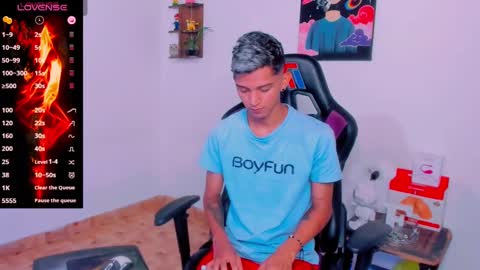 Snapshot of nick_greey chatting on 27, 2, 2025 Frank online show from 27, 2, 2025