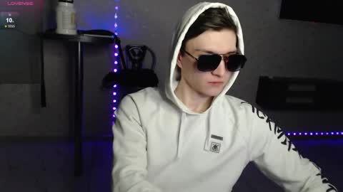 Snapshot of nick_owner chatting on 4, 2, 2025 Nick online show from 4, 2, 2025