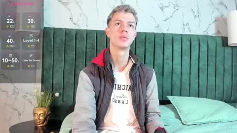 Snapshot of nick_torn chatting on 30, 10, 2025 Nick online show from 30, 10, 2025