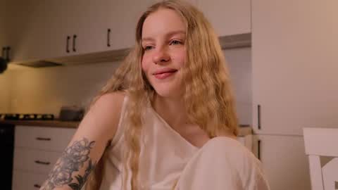 Nicka Cherie online show from 11, 4, 2026