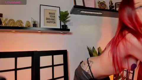 Snapshot of nickie_reed_ chatting on 24, 4, 2026 nickie_reed_ online show from 24, 4, 2026
