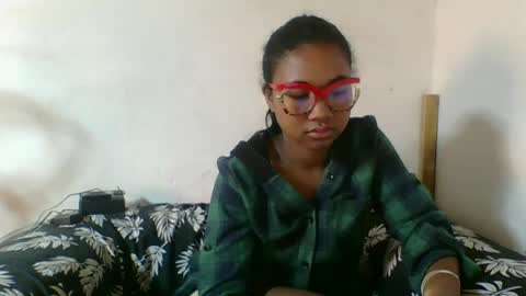 nickiqqyuu online show from 20, 7, 2026