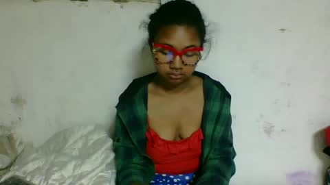 nickiqqyuu online show from 24, 7, 2026