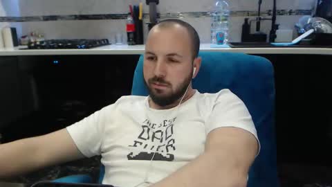 Julian online show from 27, 3, 2026