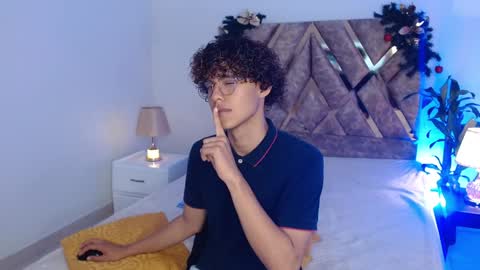 Nickolas Muoz online show from 14, 12, 2024