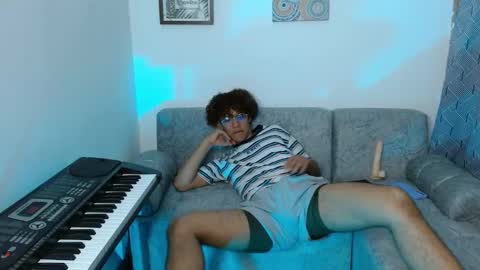 Nickolas Muoz online show from 13, 1, 2025