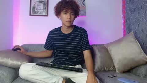 Nickolas Muoz online show from 14, 2, 2025