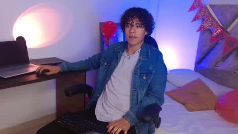 Nickolas Muoz online show from 16, 2, 2025