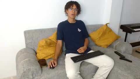 Nickolas Muoz online show from 18, 9, 2025