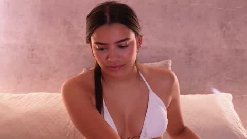 Snapshot of nicky_and_blake chatting on 28, 10, 2025 nicky and blake online show from 28, 10, 2025