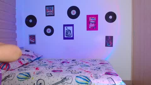 Snapshot of nicky_lucy_m chatting on 4, 12, 2024 lucy online show from 4, 12, 2024