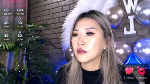 Snapshot of nicky_owl chatting on 18, 12, 2025 Today is my 41st birthday And in 2 hours Im waiting for you on the stream Stock up on tokens and a good mood Nicky online show from 18, 12, 2025