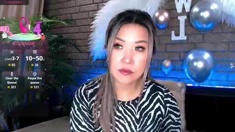 Snapshot of nicky_owl chatting on 10, 2, 2026 Today is my 41st birthday And in 2 hours Im waiting for you on the stream Stock up on tokens and a good mood Nicky online show from 10, 2, 2026