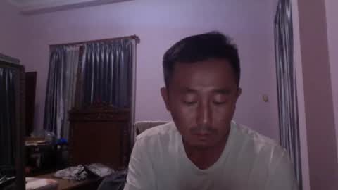 nickyang75 online show from 23, 12, 2024