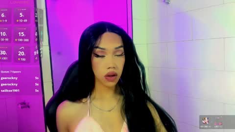 Snapshot of nickynoa chatting on 13, 9, 2025 Nicky online show from 13, 9, 2025