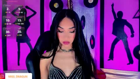 Snapshot of nickynoa chatting on 30, 9, 2025 Nicky online show from 30, 9, 2025