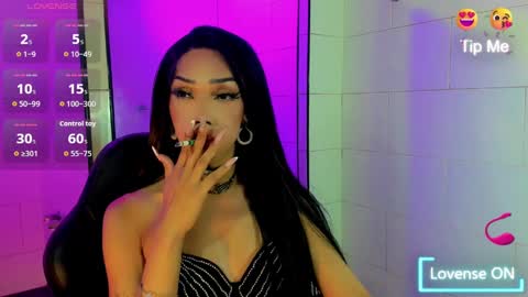 Snapshot of nickynoa chatting on 4, 10, 2025 Nicky online show from 4, 10, 2025