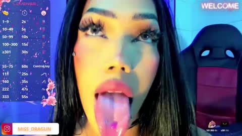 Snapshot of nickynoa chatting on 15, 10, 2025 Nicky online show from 15, 10, 2025