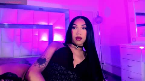 Snapshot of nickynoa chatting on 3, 12, 2025 Nicky online show from 3, 12, 2025