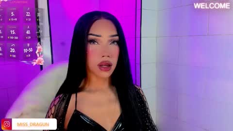 Snapshot of nickynoa chatting on 15, 12, 2025 Nicky online show from 15, 12, 2025