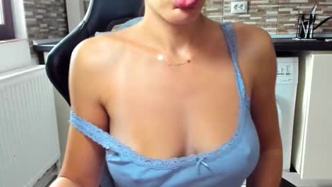 Nicky online show from 25, 9, 2025