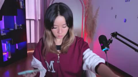 Snapshot of nickywindsor chatting on 20, 10, 2025 Nicky online show from 20, 10, 2025