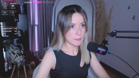 Snapshot of nickywindsor chatting on 3, 12, 2025 Nicky online show from 3, 12, 2025