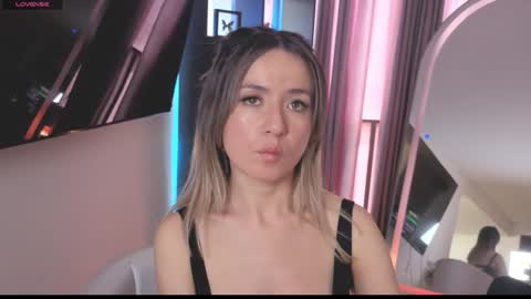 Snapshot of nickywindsor chatting on 14, 12, 2025 Nicky online show from 14, 12, 2025