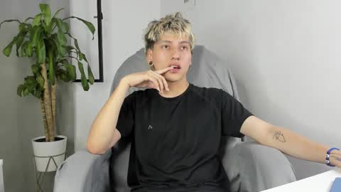 Snapshot of nico_nico_xd chatting on 27, 10, 2025 Nico online show from 27, 10, 2025