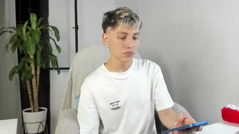 Snapshot of nico_nico_xd chatting on 14, 11, 2025 Nico online show from 14, 11, 2025