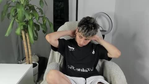 Snapshot of nico_nico_xd chatting on 4, 12, 2025 Nico online show from 4, 12, 2025