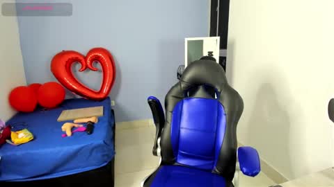 Nicol sanchez online show from 16, 2, 2025