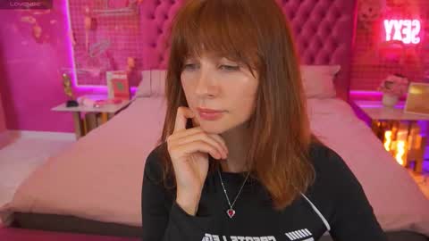 Snapshot of nicol_moonn chatting on 15, 11, 2025 Nicol Moonn online show from 15, 11, 2025