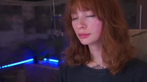 Snapshot of nicol_moonn chatting on 28, 11, 2025 Nicol Moonn online show from 28, 11, 2025