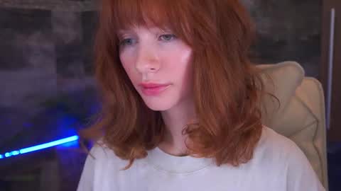 Snapshot of nicol_moonn chatting on 2, 12, 2025 Nicol Moonn online show from 2, 12, 2025