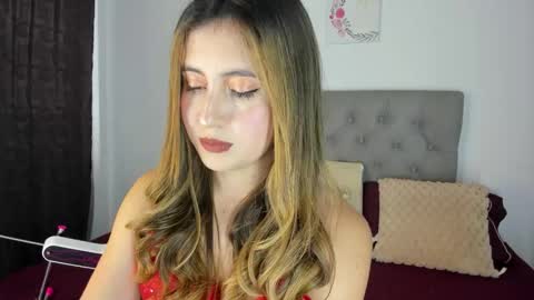 Snapshot of nicol_swift_ chatting on 10, 10, 2025 Nicol online show from 10, 10, 2025