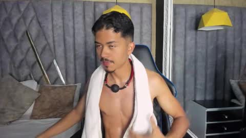 Snapshot of nicolaikarav chatting on 3, 12, 2025 Nicolai online show from 3, 12, 2025